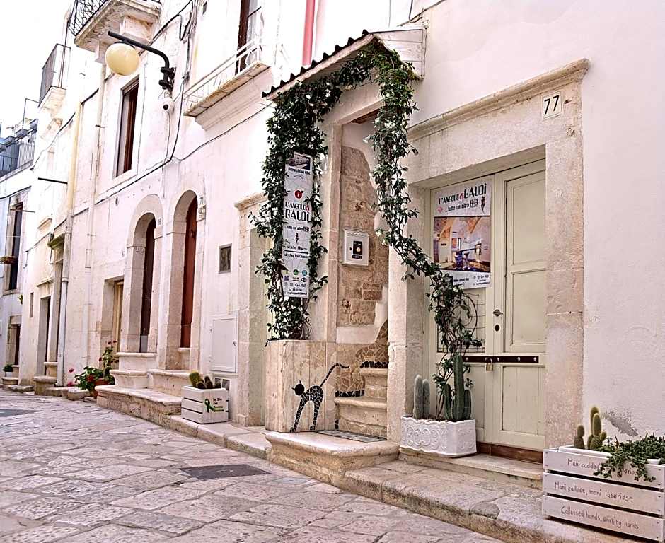 l'angolo di Gaudì, alcoba Blanca