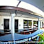 Micky Santoro Hotel & Restaurant