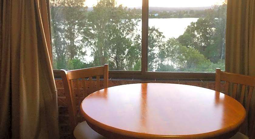 Riverview Motor Inn