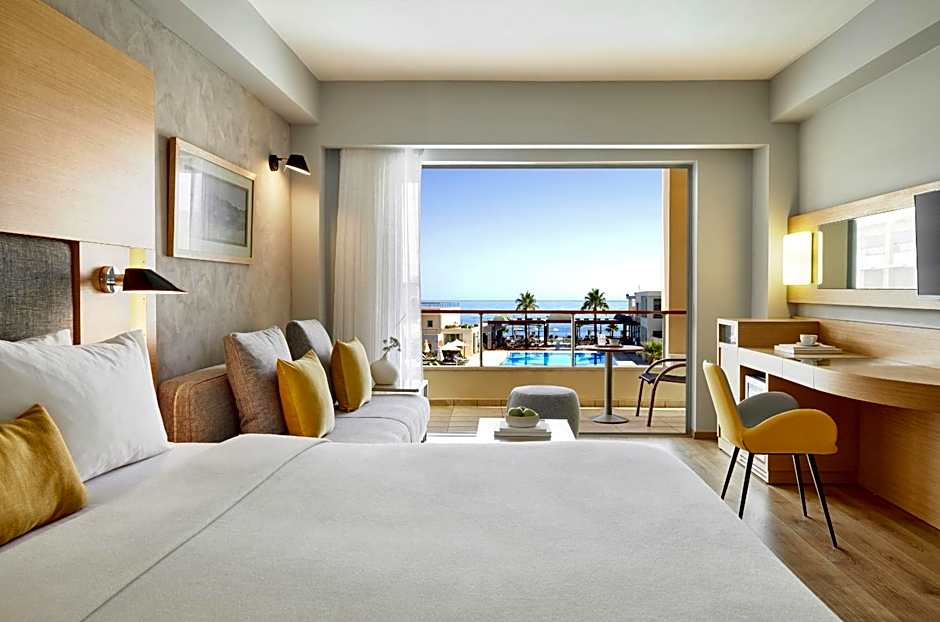 Photo 1 of 4 of Imperial, Side Sea View
