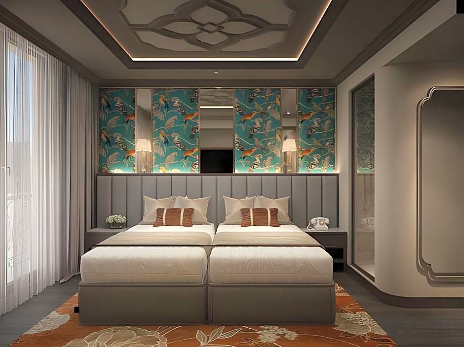 Peridot Gallery Classic Hotel