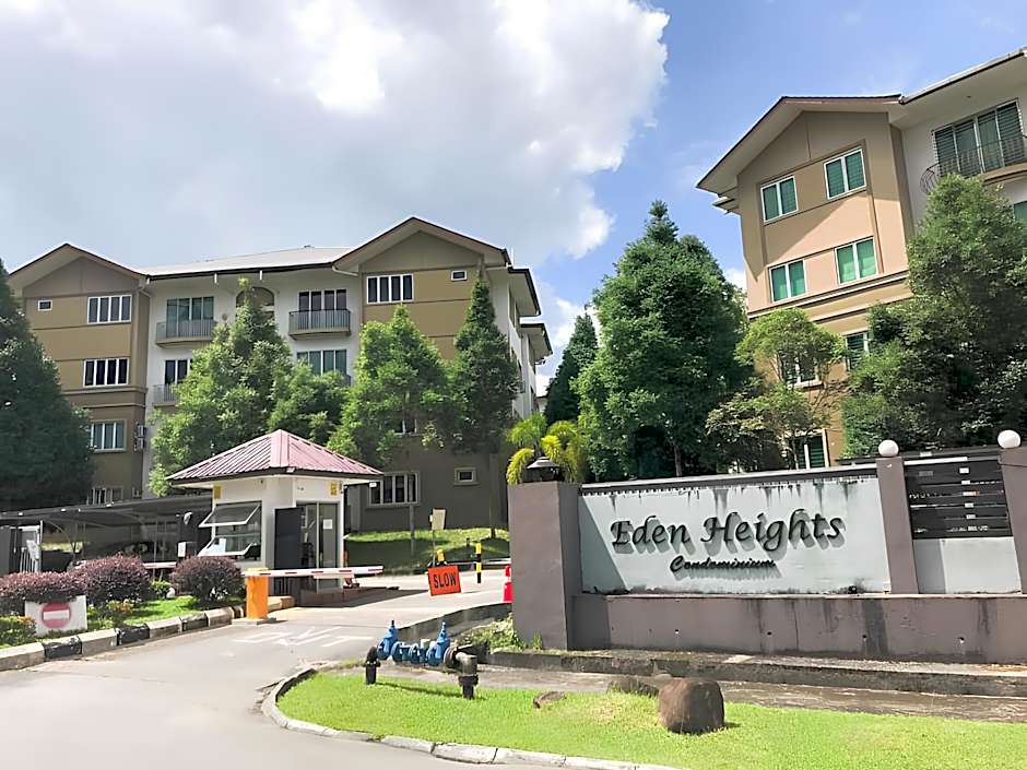 Natol Homestay - Kuching Home Penthouse Airport Road