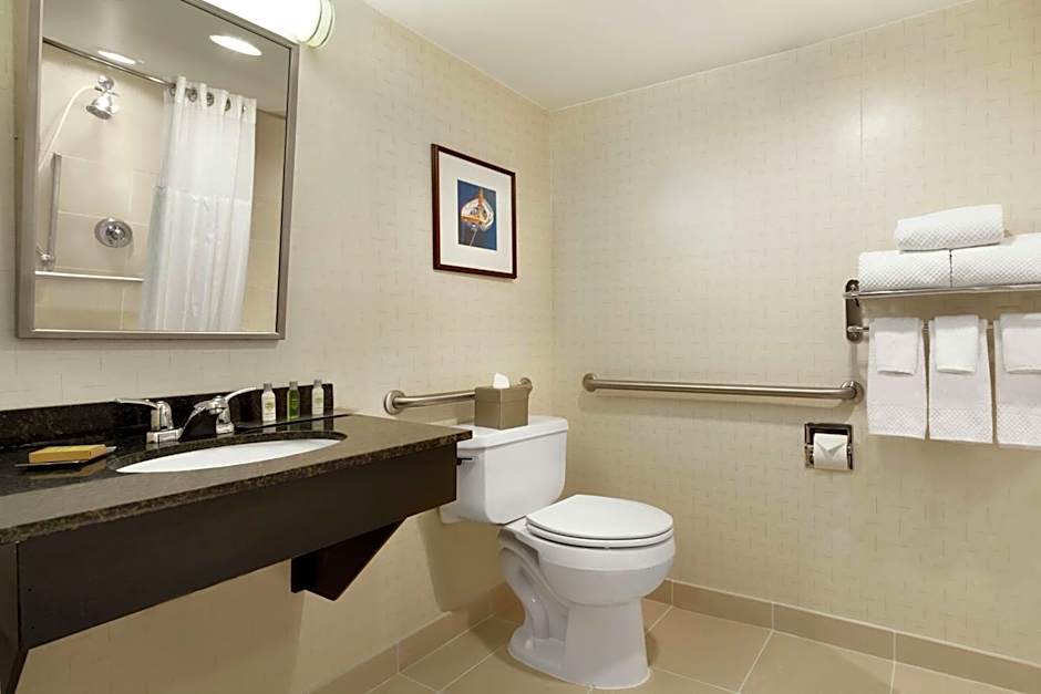 DoubleTree by Hilton Hotel Annapolis