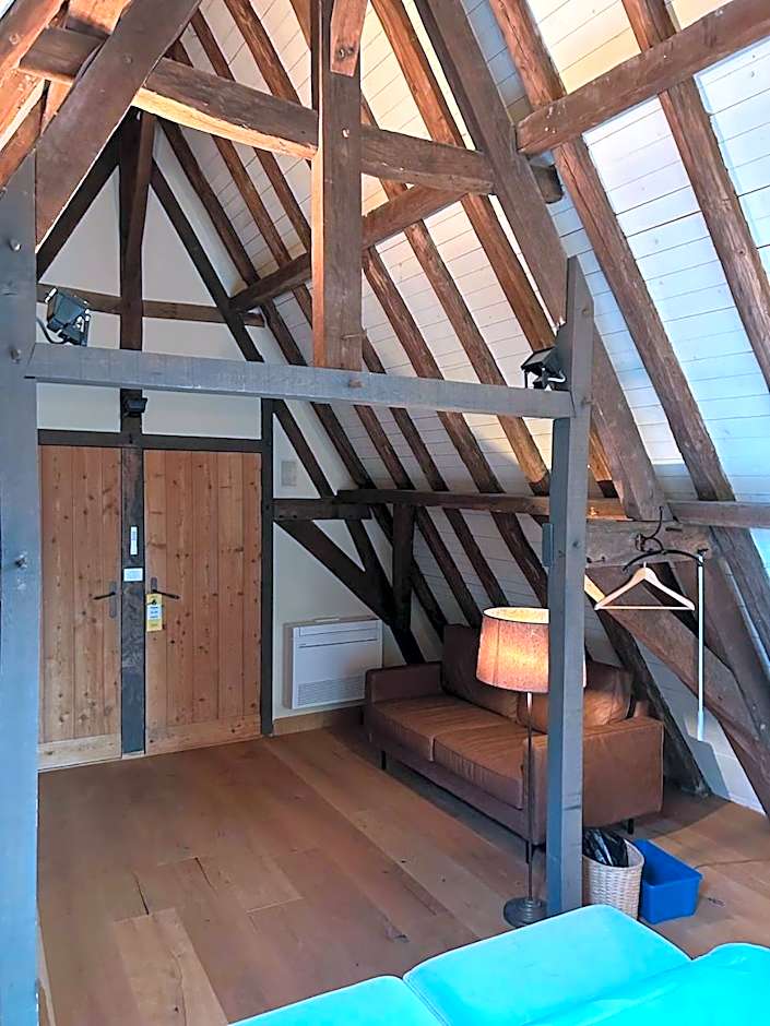 B&B 1669