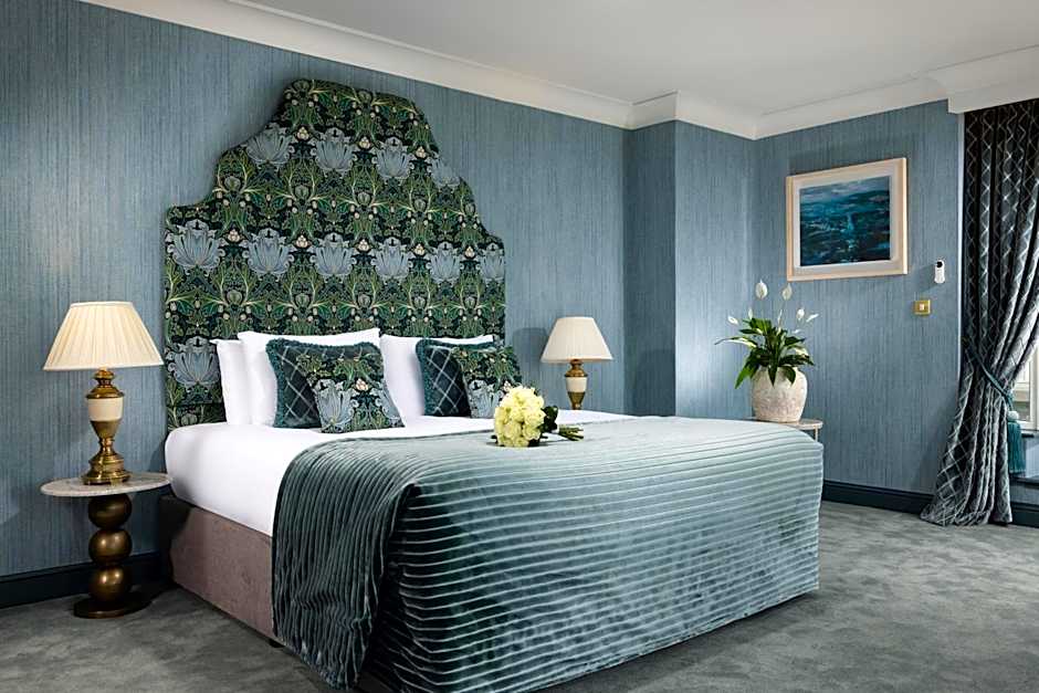 Grand Hotel