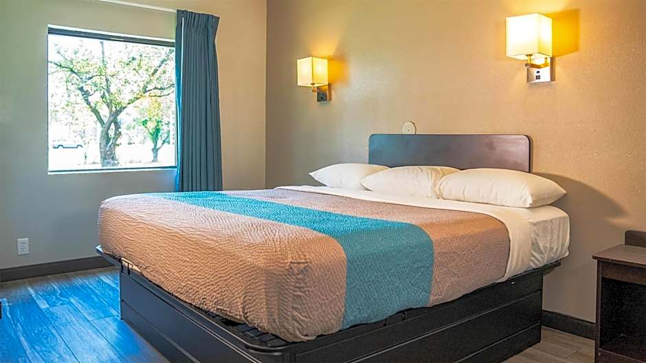 Motel 6-Caseyville, IL - Caseyville Il