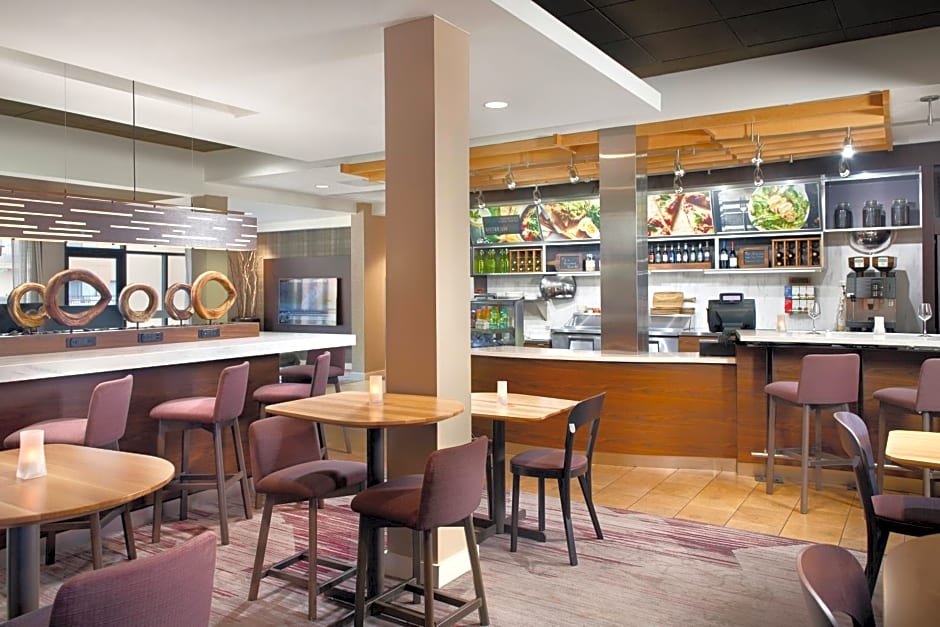 Courtyard by Marriott Fayetteville