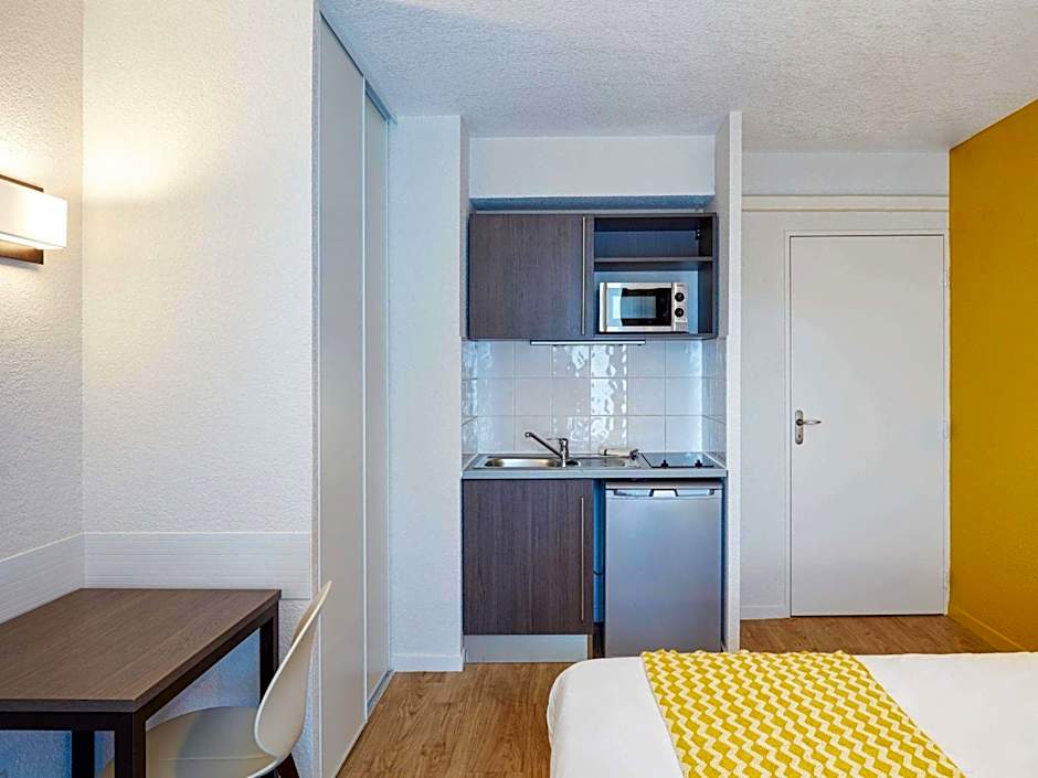 Adagio Access Poitiers Aparthotel