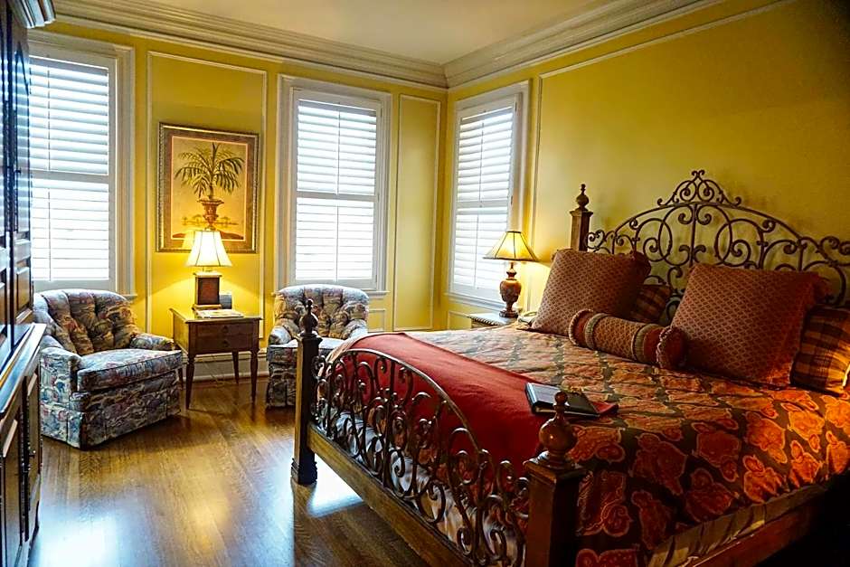 JH Adams Inn, Trademark Collection by Wyndham