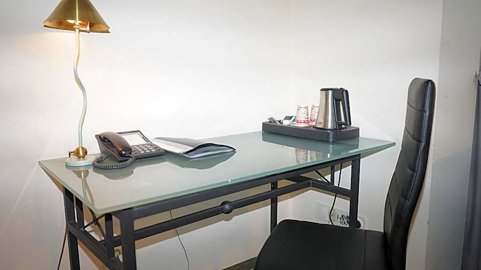 Entree Hotel Gross Borstel Garni