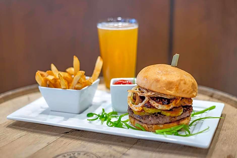 Cambria Hotel Louisville Downtown-Whiskey Row