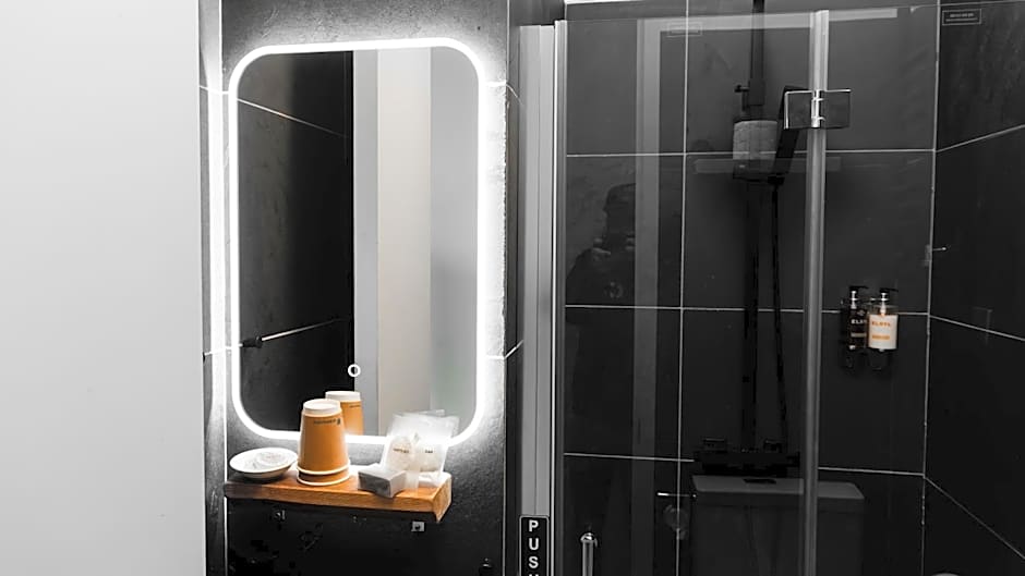 Cardiff Arms Bistro & Hotel