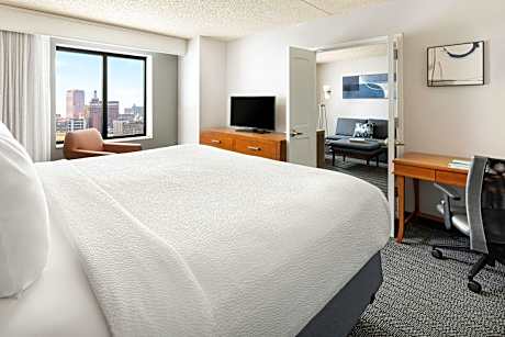High Floor One-Bedroom King Suite with City View, Sofa Bed and Specialty Bathtub