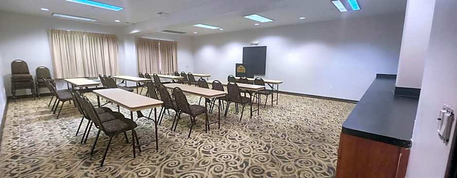 Wingate by Wyndham Houston / Willowbrook