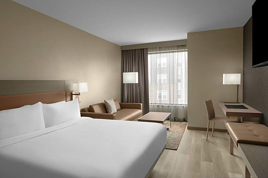 AC Hotel by Marriott Lansing University Area