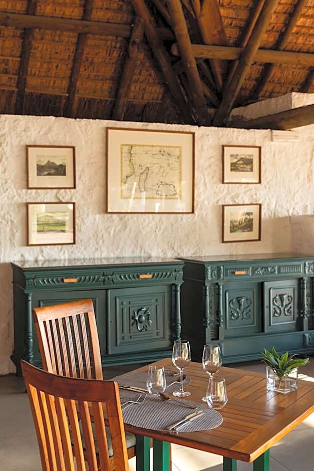 Constance Sakoa Boutik