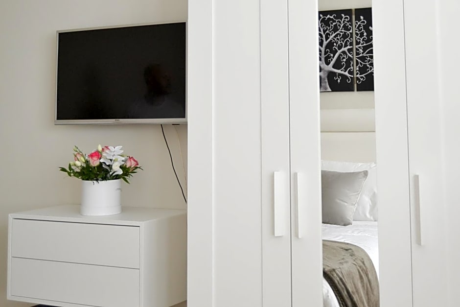 MR Living Bed & Breakfast