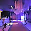 REVO at AURORA PLACE, Pavilion 2, 5 Minutes To AXIATA ARENA BUKIT JALIL FREE WIFI by De Harlequins Guesthouse