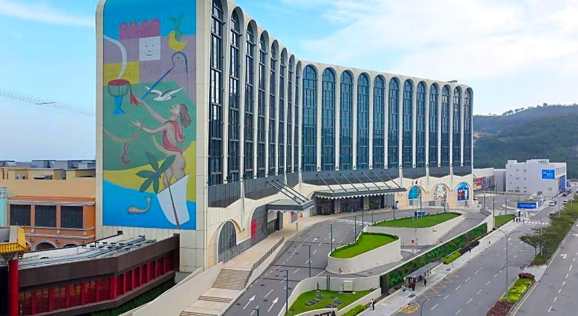 LINE FRIENDS PRESENTS CASA DE AMIGO