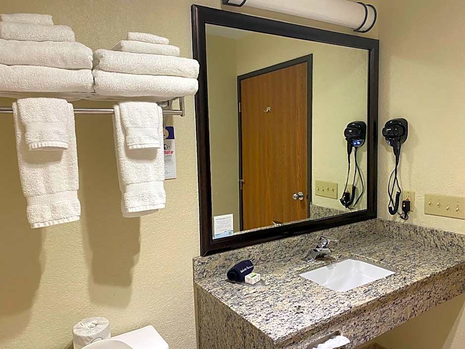 AmericInn by Wyndham Petoskey