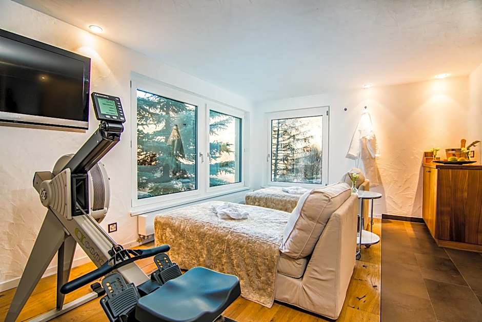 Waldhotel Fletschhorn Panoramic Retreat in Saas Fee