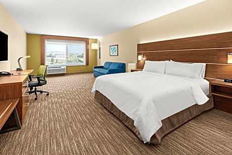 One-Bedroom Suite with Sofa Bed