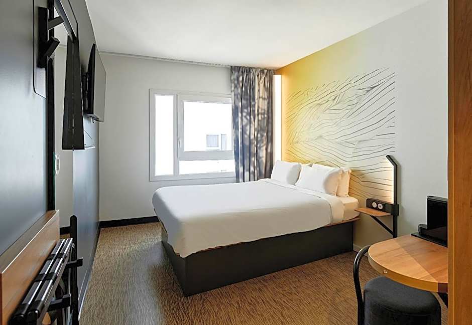 B&B HOTEL Paris Ivry Quai de Seine