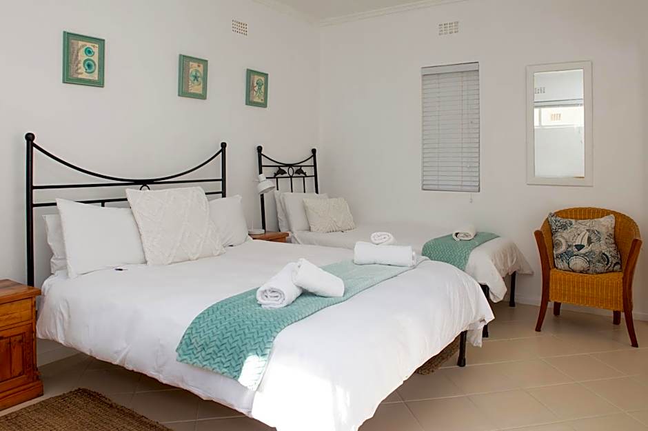 Boulders Beach Hotel, Cafe and Curio shop