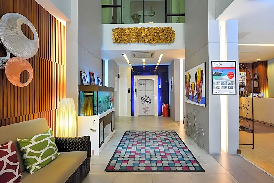 Aspira Gems Center Silom