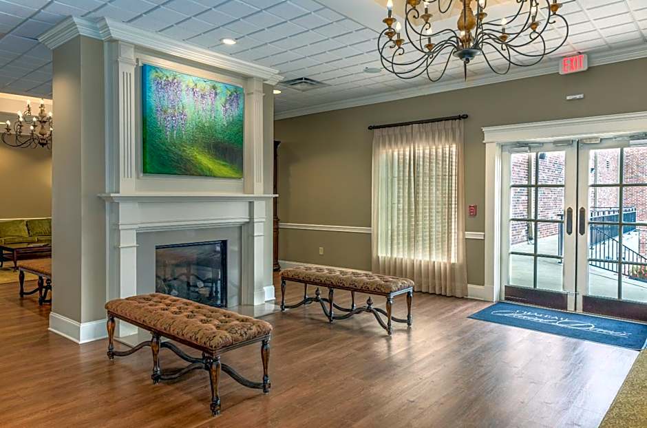 Chateau Saint Denis Hotel