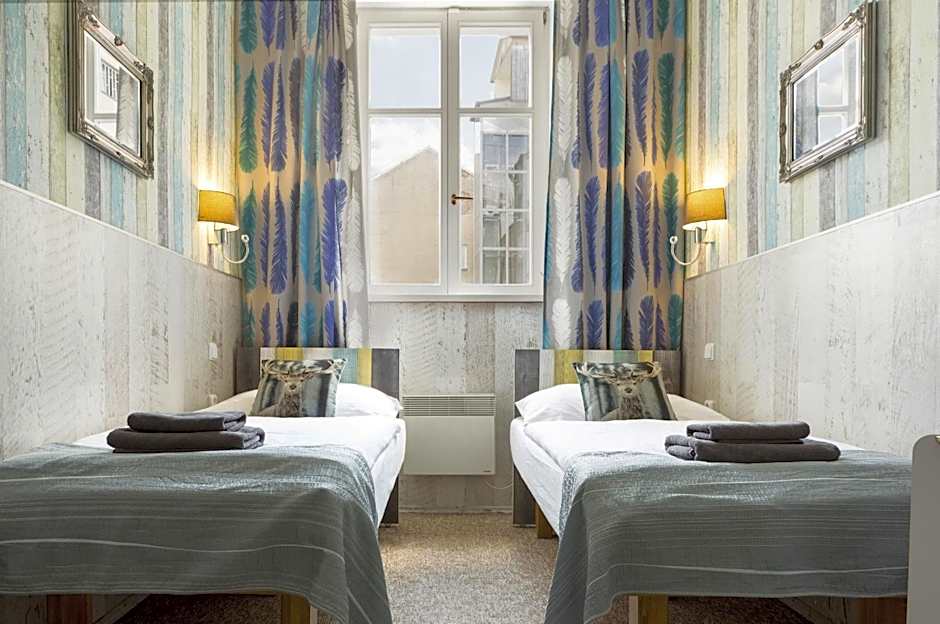 Royal Court Hotel