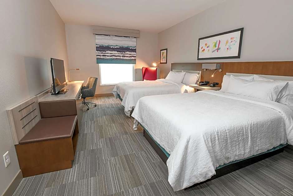 Photo 1 of 4 of Premium 2 Queen Beds