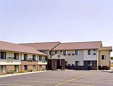 Super 8 by Wyndham Airport I90