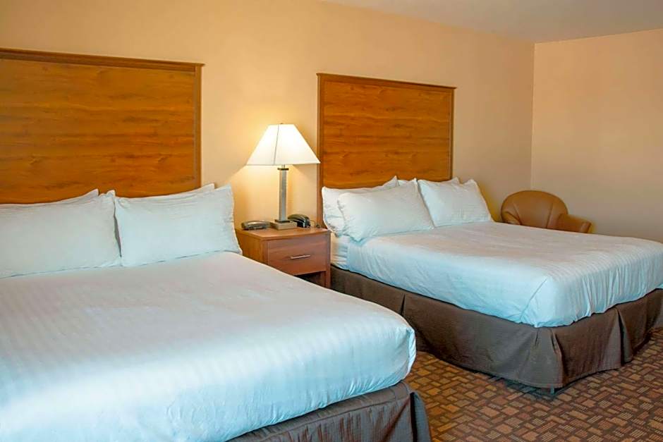 Grand Forks Lodge and Suites
