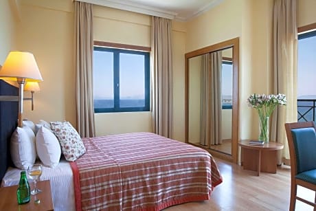 Premium Suite with Side Sea View