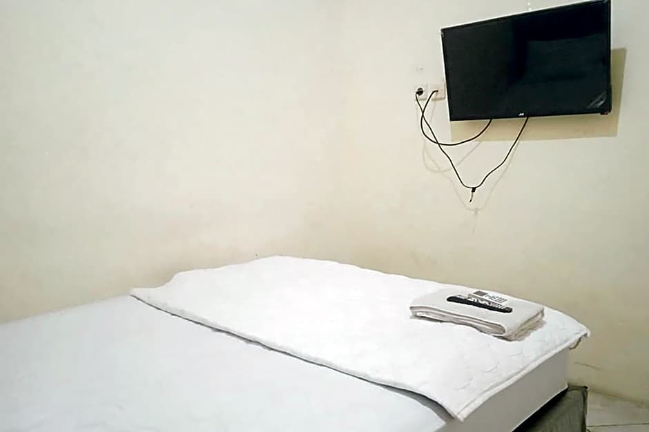 Makaliwe Mitra RedDoorz – Jakarta, NY
