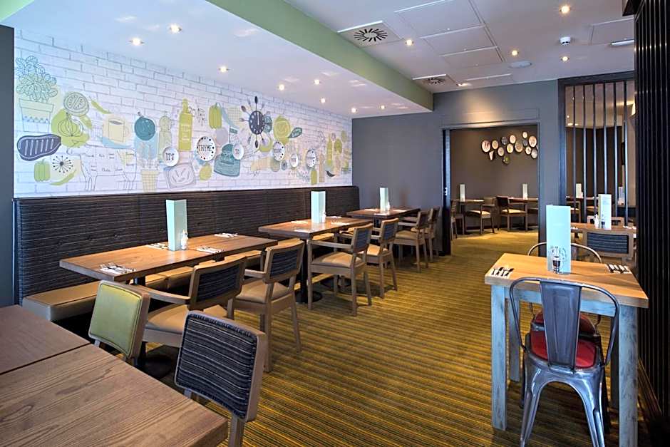 Premier Inn Heathrow Airport Terminal 4