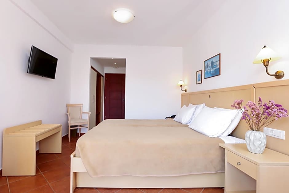 Three Stars Beach Hotel