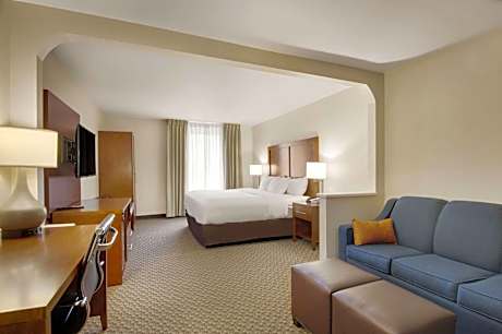 Business King Suite Upgrade - Accessible/Non-Smoking