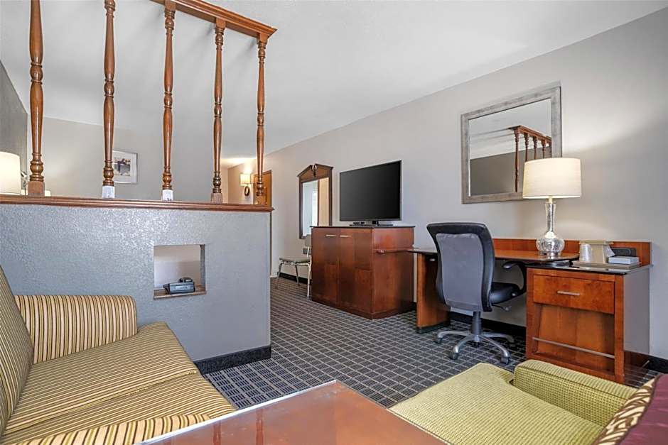 SureStay Plus Hotel by Best Western Greenwood