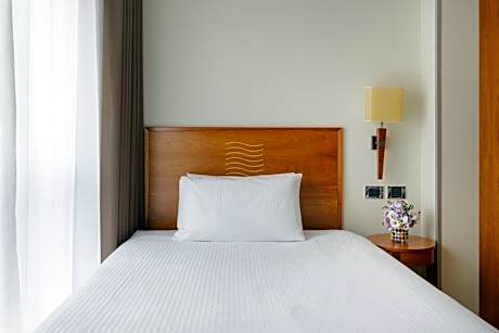 Single Room With French Bed