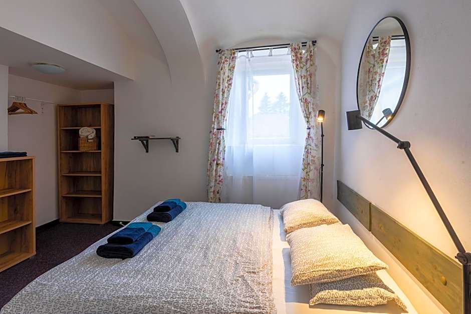 Photo 1 of 4 of Double Room