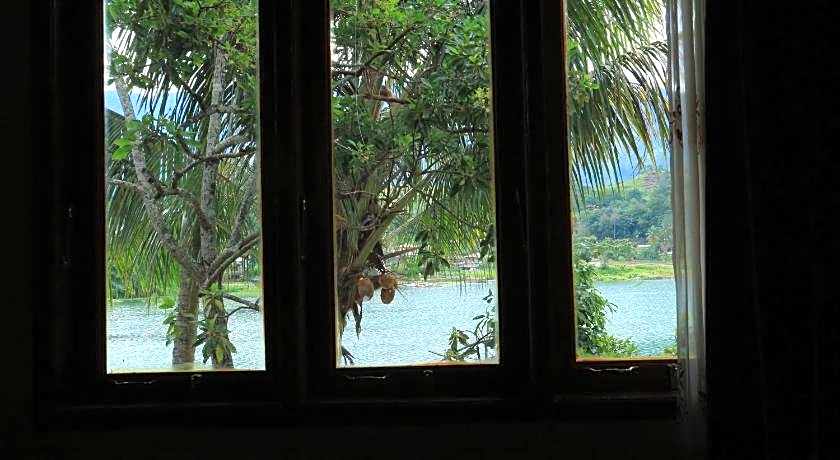 Laster Jony's Guest House