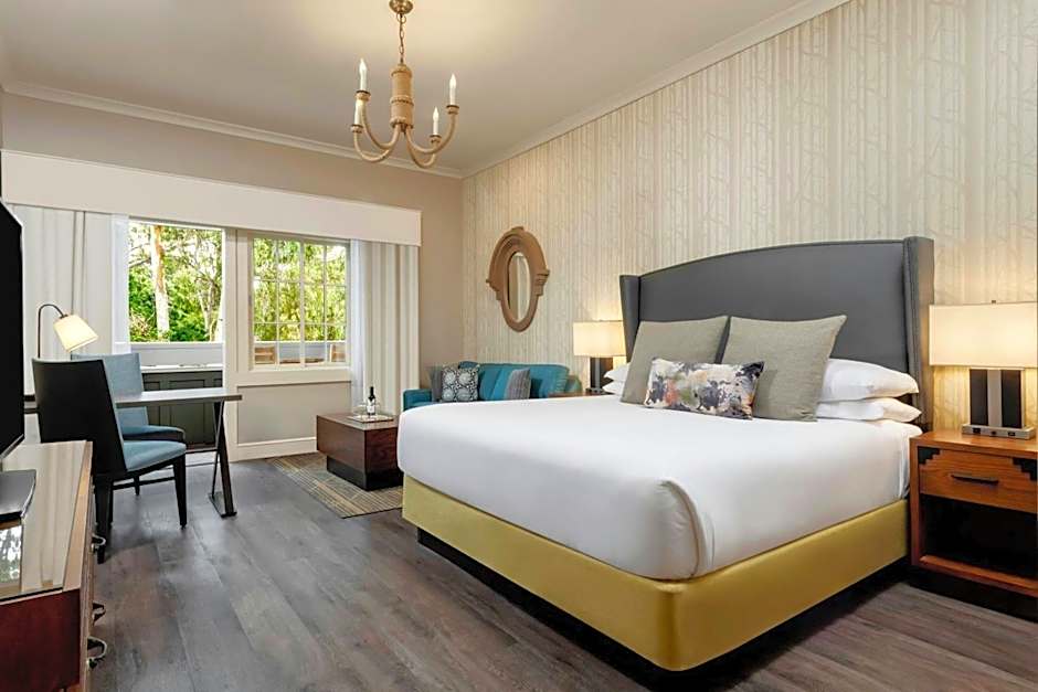 River Terrace Inn