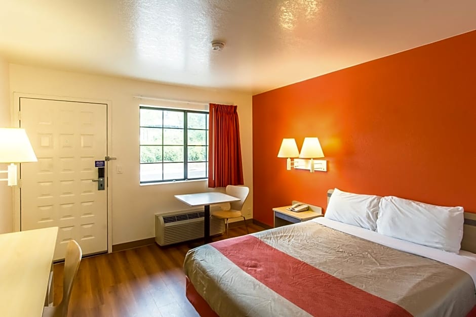 Motel 6-Redding, CA - North