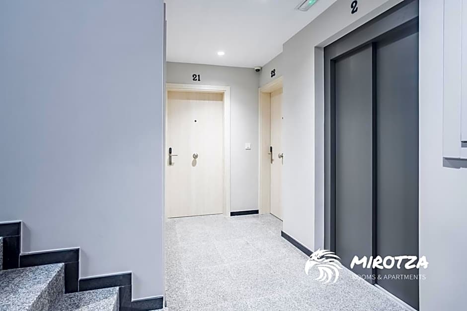 MIROTZA ROOMS AND APARTMENTS