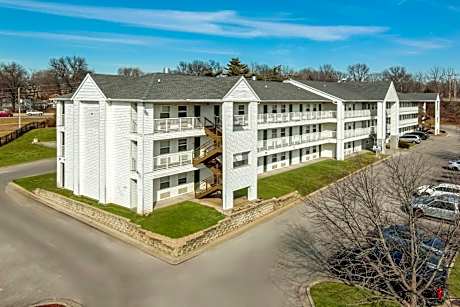 Birch Hill Suites Kansas City - Independence