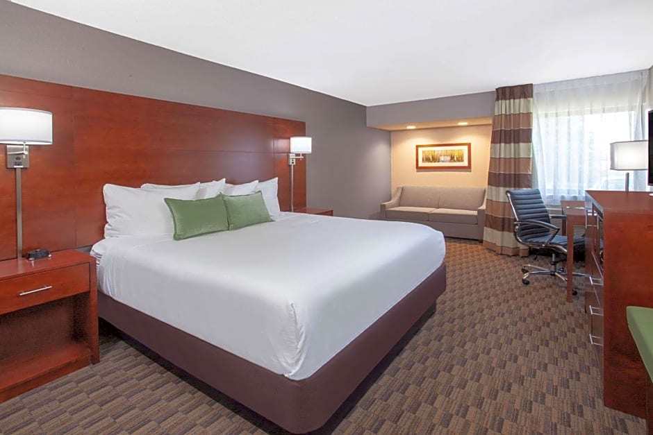 Wyndham Garden Fort Wayne