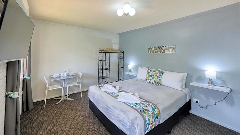 Oasis Motel