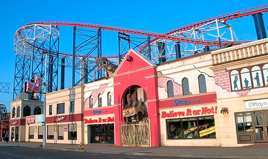 Camelot Seafront Hotel